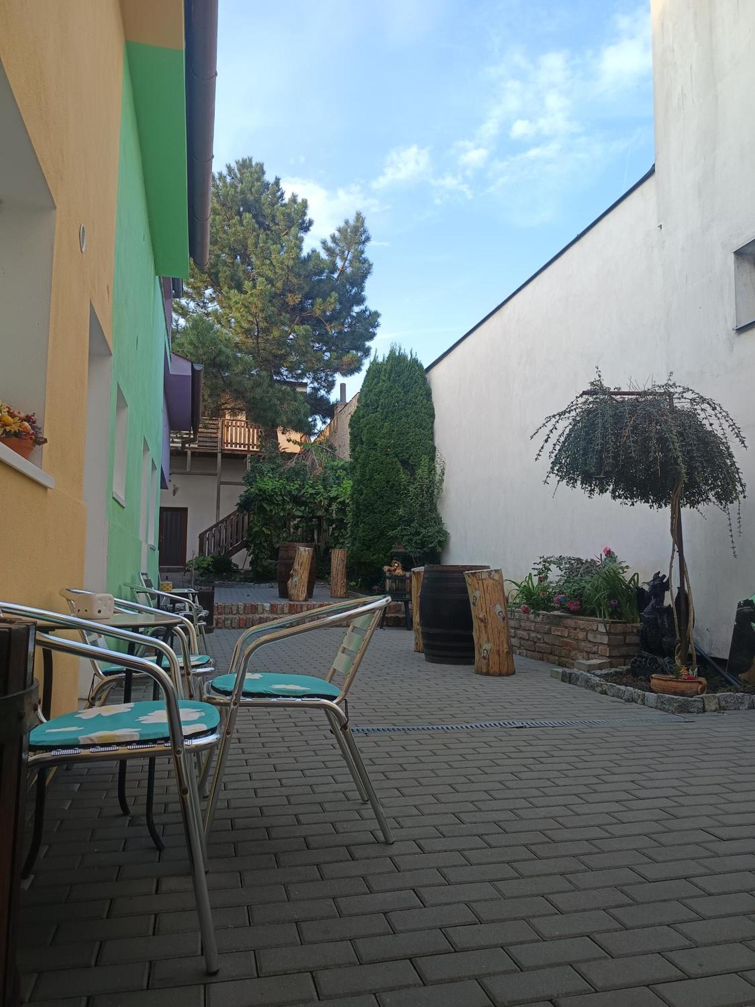 Archa * Mikulov